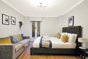4 habitaciones, tabla de planchar con plancha y wifi 