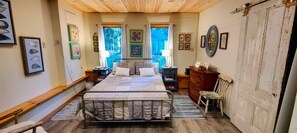 3 chambres, fer et planche à repasser, Wi-Fi gratuit, draps fournis