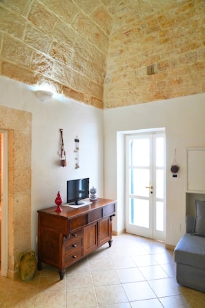 Family House, Sea View | Living area