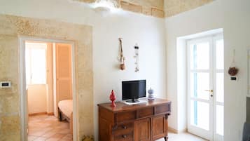 Iron/ironing board, free WiFi