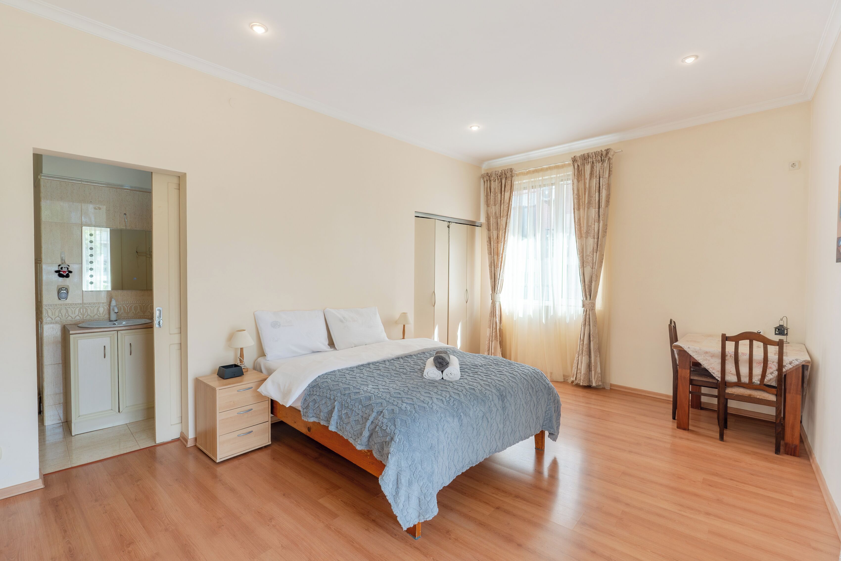 House, Patio, Courtyard View | Seterika/papan seterika, Wi-fi percuma 