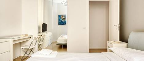 1 bedroom, iron/ironing board