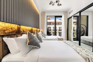 2 chambres, fer et planche à repasser, Wi-Fi, draps fournis
