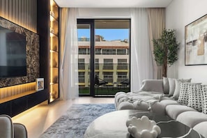 TV, offices - Stylish 2 Bedrooms | Pool Gym & Family-Friendly (Dubai)