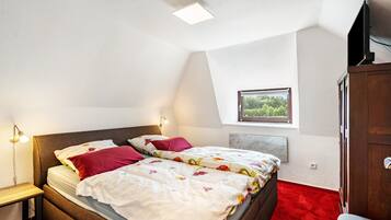 2 slaapkamers, een strijkplank/strijkijzer, wifi, beddengoed