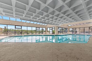 Innenpool, beheizter Pool