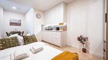 1 bedroom, iron/ironing board, Internet, bed sheets