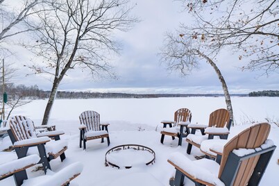 Lake Access w/ Dock! Hayward Cabin Hideaway