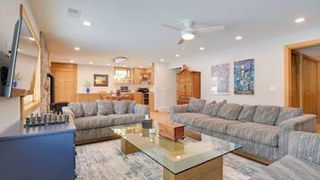 Apartment (2 Bedrooms) | Front of property