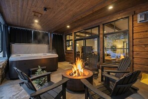 Outdoor spa tub - Whispering Pines🌲Luxury Keystone Retreat 🏔️ Hot Tub 🛁 Game Room ⛷️ 1 Mile to Lifts (Keystone)