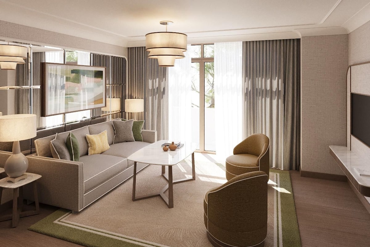 Free minibar, in-room safe, desk, blackout curtains