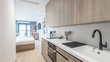 Studio, Non Smoking | Private kitchen