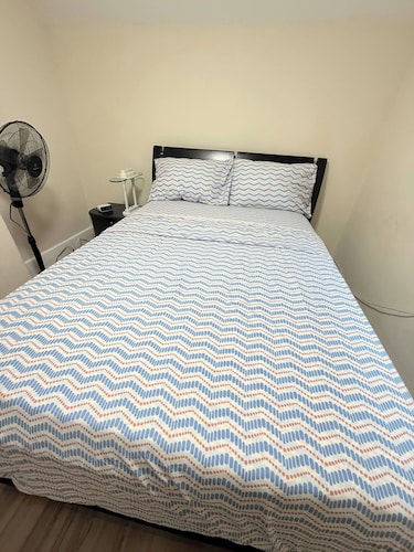 Cozy Duplex 2nd Floor Suite