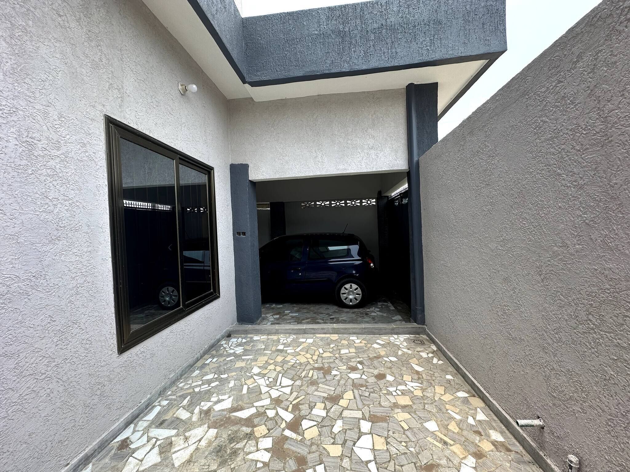 House, 4 Bedrooms | Property grounds