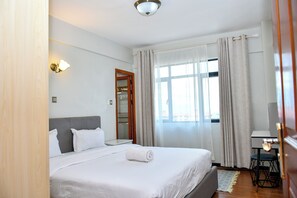 Ferros/tábuas de passar roupa, Wi-Fi, roupa de cama