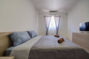 Free WiFi - Comfortable 3-Bedroom Home in Mellieha by Homely (Il-Mellieħa)