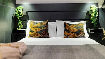 Zimmersafe, BĂŒgeleisen/BĂŒgelbrett, Reisekinderbett, WLAN