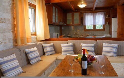 Zaros Traditional House - Private Hot Tub Retreat