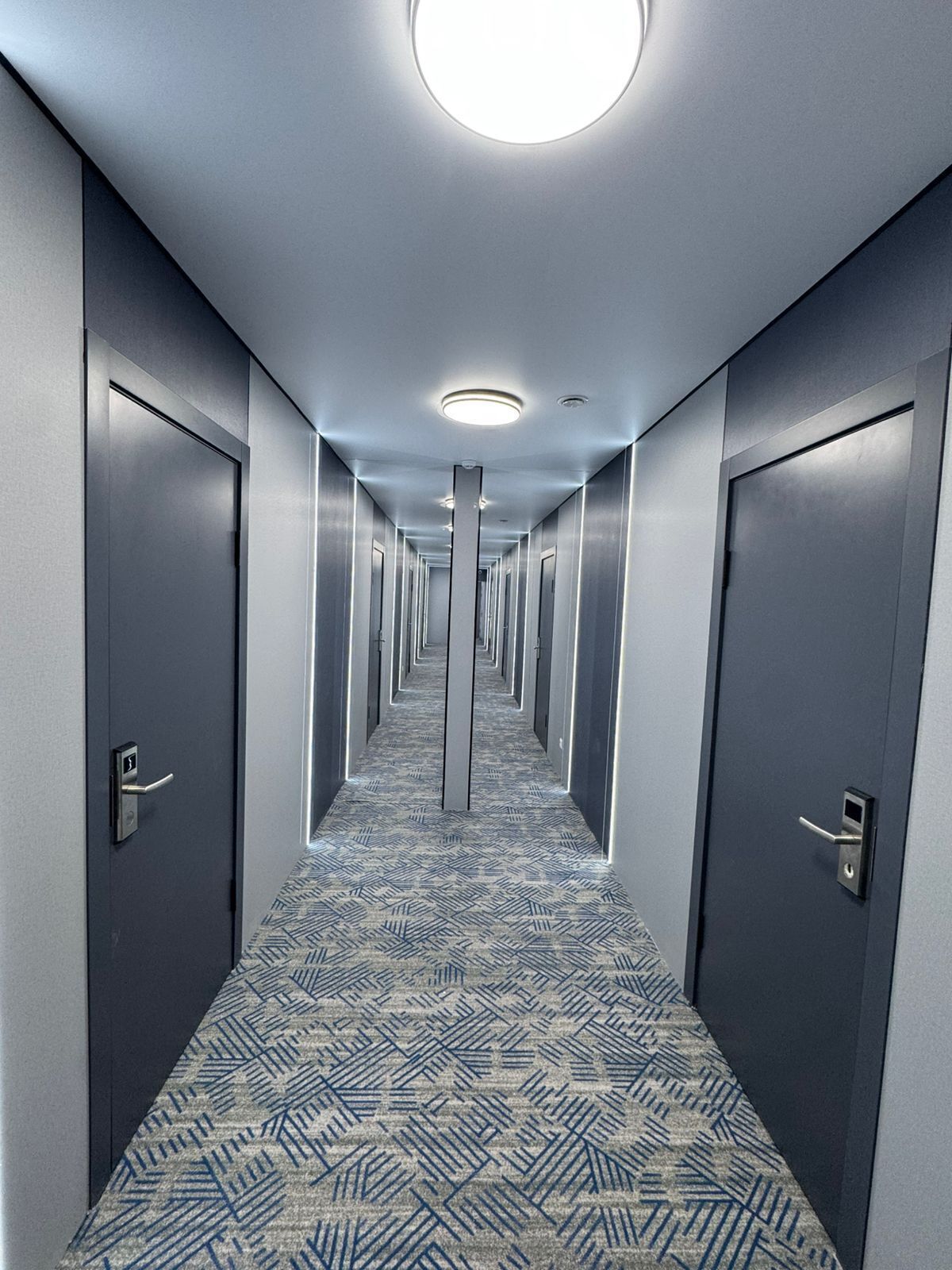 المنشأة من الداخل