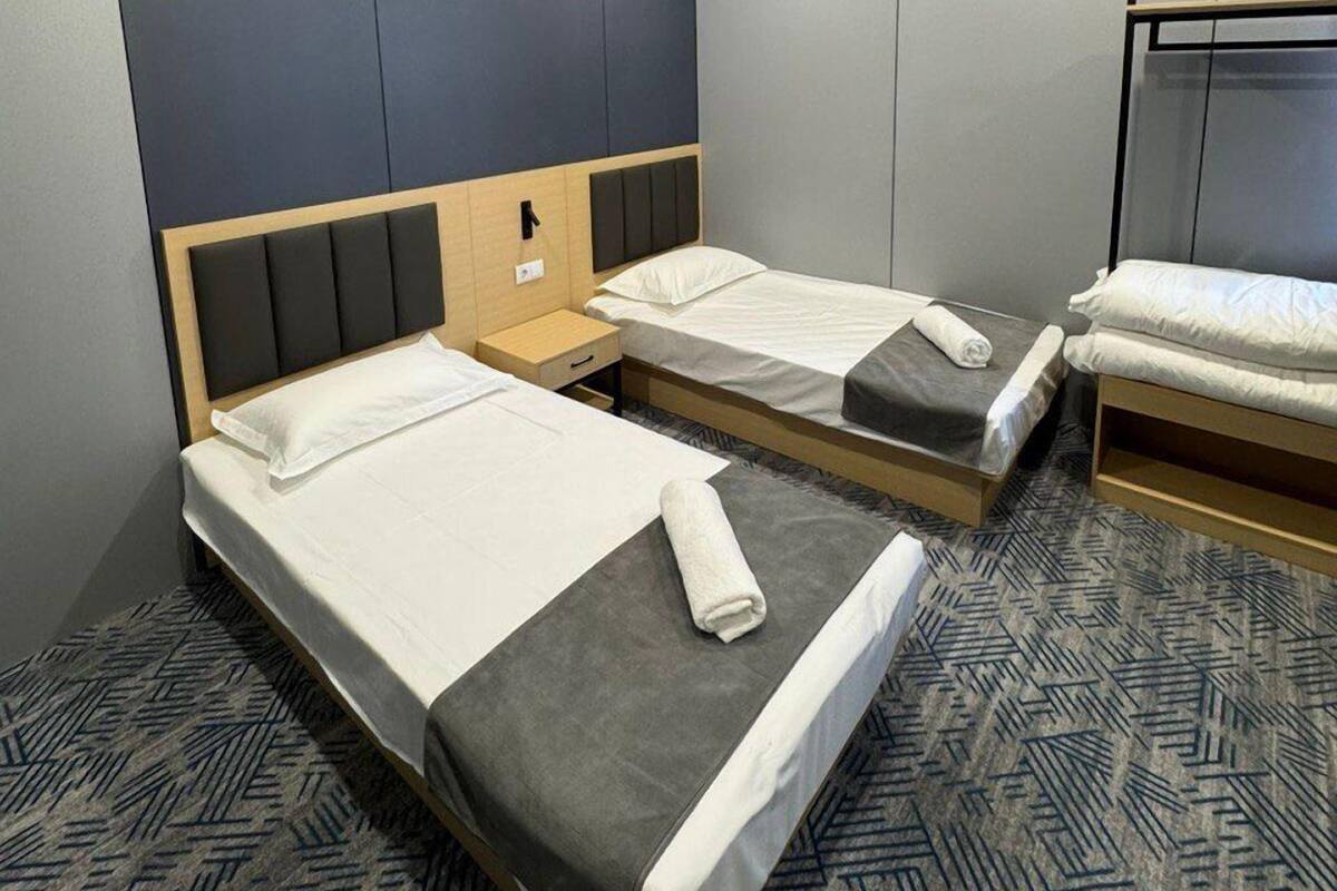 Habitació amb dos llits individuals Comfort, vistes al llac | Escriptori, espai de treball apte per a portàtils i wifi gratuïta