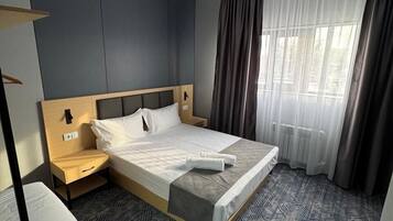 Comfort Double Room, City View | Desk, laptop workspace, free WiFi