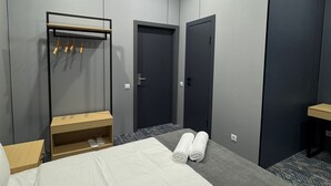 舒适双人房, 1 间卧室, 城市景观 | 办公桌、笔记本电脑工作区、隔音、免费 WiFi