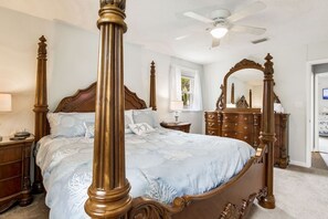 3 bedrooms, iron/ironing board, WiFi, bed sheets - Fenced Pool House w/ Game Room,  Beach 20m (Pensacola)