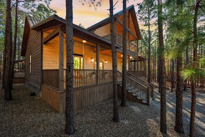 Exterior - Near Broken Bow Lake • Games, Hot Tub & Fun for All Ages (broken bow)