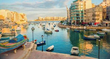 Comfortable 3BR home in the centre of Sliema