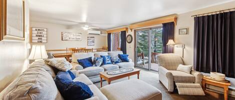 Maison en rangée, 4 chambres | Aire de séjour | Téléviseur connecté, services de diffusion en continu