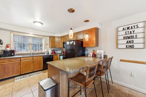 Townhome, 4 Bedrooms | Private kitchen - Twister 68a-i 4 Bedroom Townhouse (North Creek)