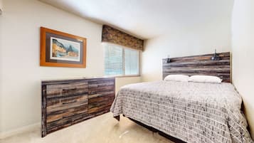 Apartamento, 2 habitaciones | 2 dormitorios, tabla de planchar con plancha, wifi gratis