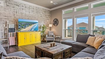 Ferienhaus, 3 Schlafzimmer | Wohnbereich | Smart-TV, Streaming-Dienste