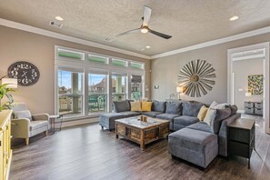 House, 3 Bedrooms | Living area | Smart TV, streaming services - Bowers Oasis 3 Bedroom Home (Port Bolivar)