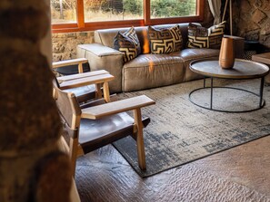 Kamar Double Deluks, patio, pemandangan kebun | Interior