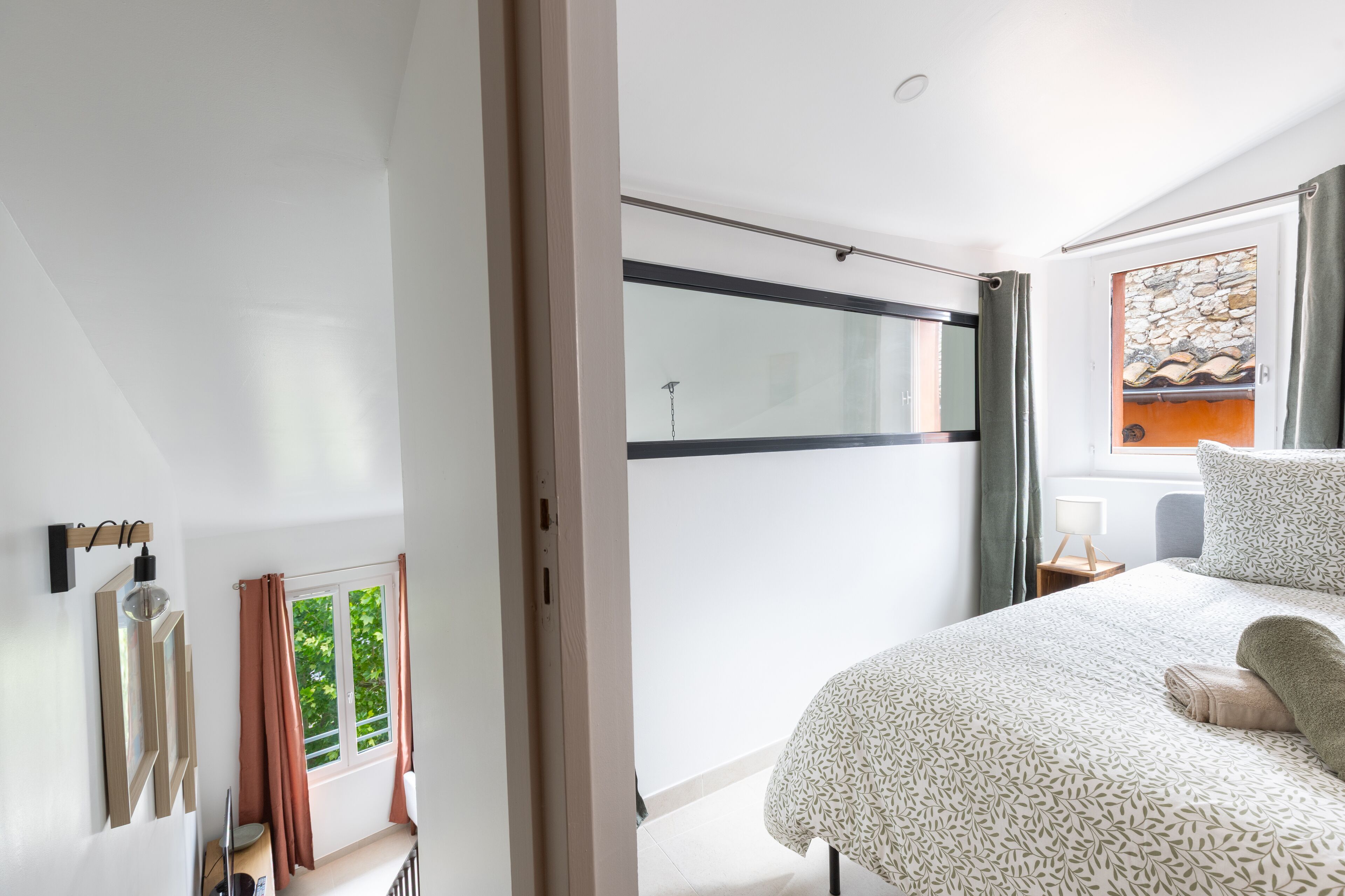 Fer et planche à repasser, Wi-Fi, draps fournis