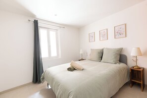 Iron/ironing board, WiFi, bed sheets - Le Duplex des Ocres - 2 bedrooms - Air conditioning - Wifi In the heart of Provence (Apt)