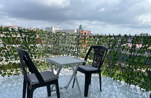 Apartment, 2 Bedrooms | Balcony - Elegant 2-bedroom Apartment in Chic Abidjan Neighborhood (Abidjan)