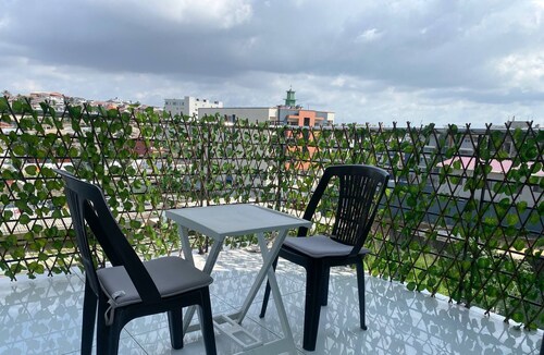 Elegant 2-bedroom Apartment in Chic Abidjan Neighborhood