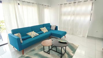 Apartment, 2 Schlafzimmer | Wohnzimmer