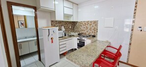 Basic-Apartment | Eigene Küche | Kühlschrank, Mikrowelle, Mixer, Kochgeschirr/Geschirr/Besteck