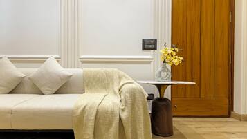 Deluxe Villa | Living area