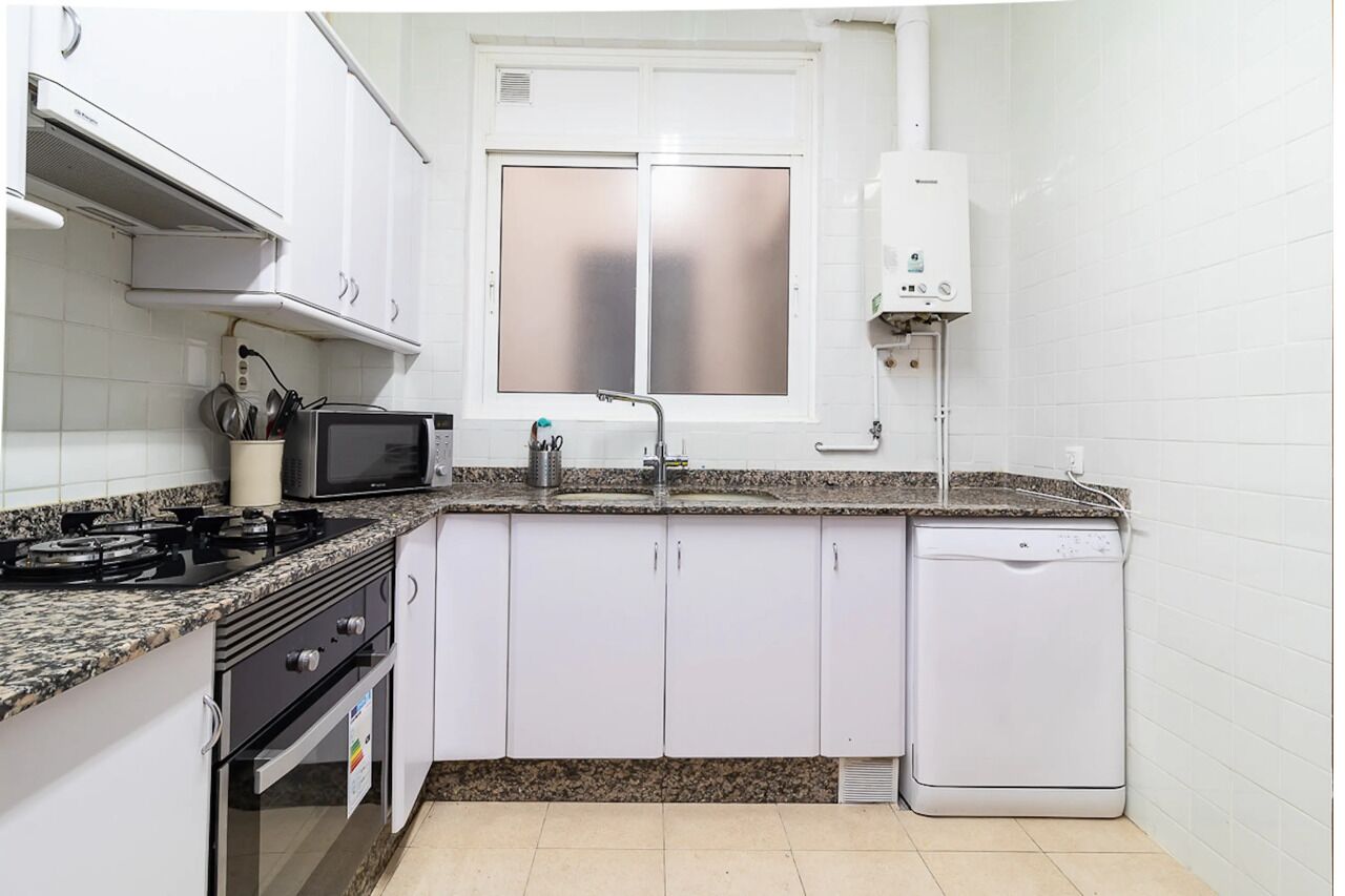 Kjøleskap, mikrobølgeovn og ovn