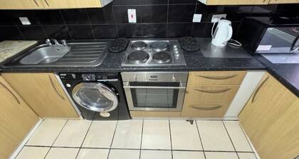 SLT | Spacious Double Bedroom (Tottenham, London)