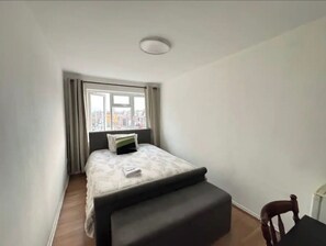 Iron/ironing board, WiFi, bed sheets - SLT | Spacious Double Bedroom (Tottenham, London) (London)