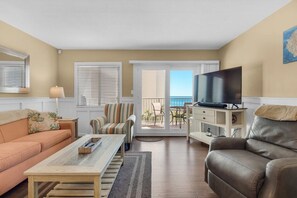 TV, video library - 412-Beautiful unit with stunning gulf views and free beach service (Destin)