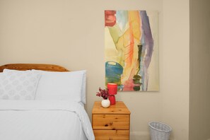 Iron/ironing board, WiFi - 2bed 2bath close to Tower Bridge (London)