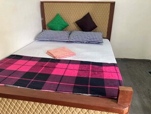 Double Room, Garden View | Laptop workspace, free WiFi - Pap de home (Weligama, Weligama, Hettiweediya)