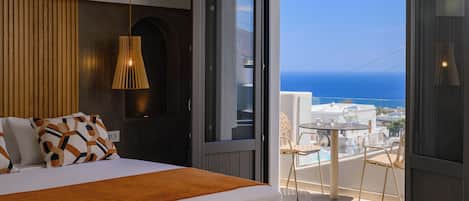 Deluxe Double or Twin Room with Hot Tub | Premium bedding, in-room safe, individually decorated
