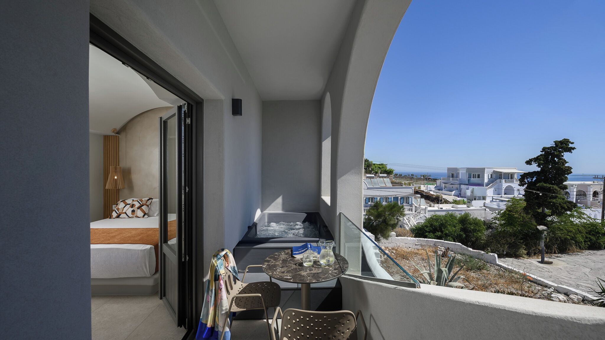Deluxe Double or Twin Room with Hot Tub | Premium bedding, in-room safe, individually decorated